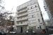 Дом в Брюсовом переулке проектировал архитектор Алексей Щусев. Выстроен был всего за один год. Внутренняя планировка и отделка больших квартир отличалась комфортом, поскольку была создана с учетом пожеланий жильцов: в некоторых квартирах были камины, в одной - даже бассейн. Потолки украшены лепниной