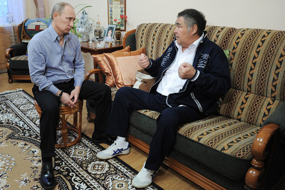 Владимир Путин и Аман Тулеев, архивный кадр
