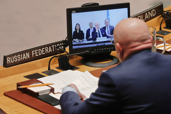 За принятие документа проголосовали 12 членов Совбеза, против — Россия и Боливия, Китай воздержался от голосования