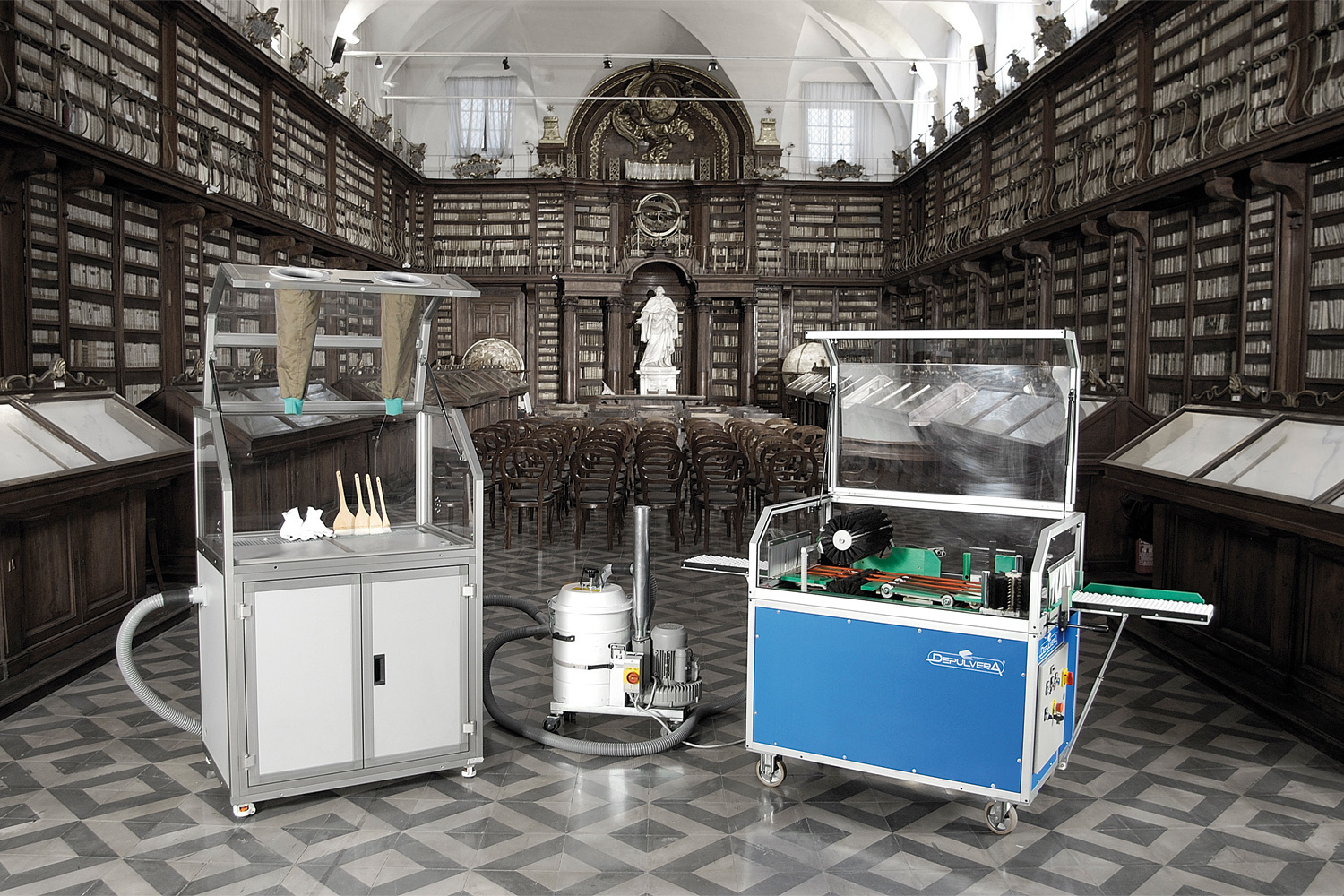 Машины для чистки книг: Laura и Depulvera подходят для публичных библиотек, а компактную Pulvisina вполне можно держать и дома