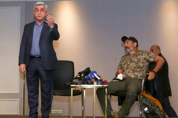 Премьер-министр Армении Серж Саргсян и лидер оппозиции Никол Пашинян