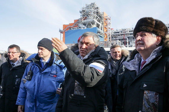 Вячеслав Володин (в центре) уверен, что у Госдумы есть много возможностей помочь бизнесу