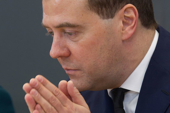 Медведев провел последнее заседание нынешнего правительства