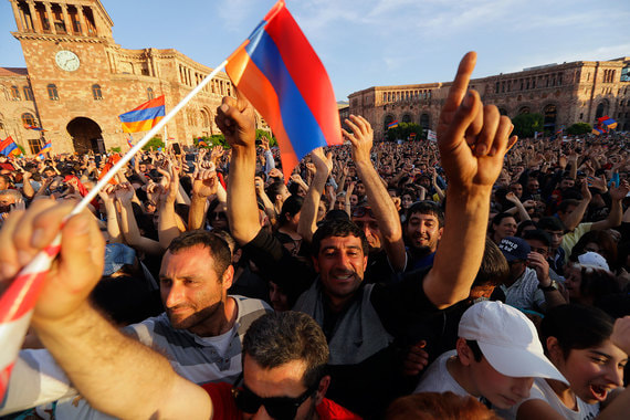 Правящая партия Армении готова поддержать премьера от оппозиции