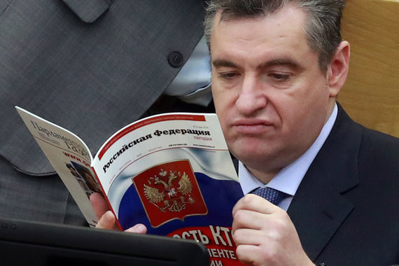 Оправдание Слуцкого на комиссии по этике привело к бойкоту Думы десятками СМИ, но депутат продолжает ездить в международные командировки