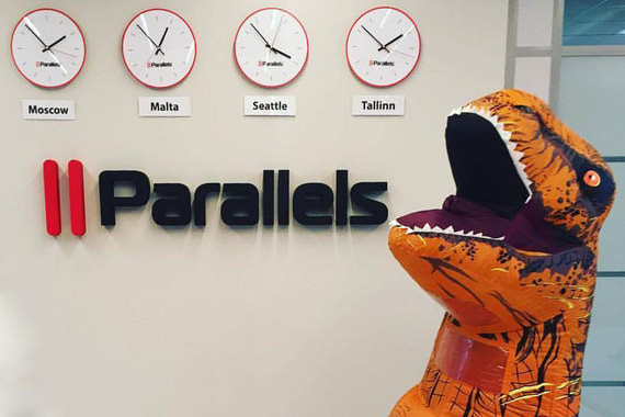 Parallels, основанная в 1999 г. Сергеем Белоусовым, разрабатывает софт для виртуализации