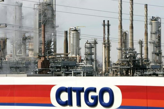 Citgo принадлежит венесуэльской нефтяной госкомпании PDVSA и владеет тремя нефтеперерабатывающими заводами и 6000 заправок в США
