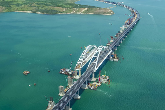 Строительство Крымского моста за одну минуту