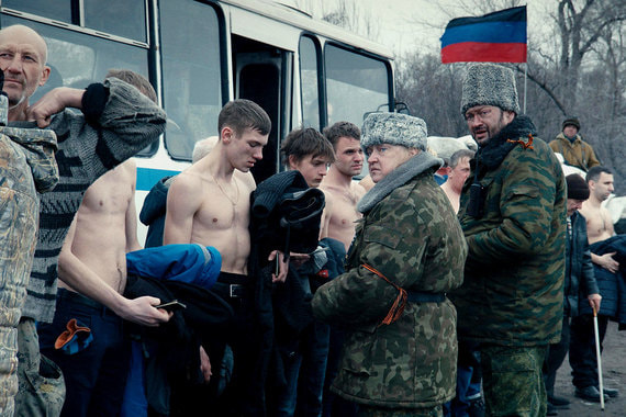 Кадр из фильма Сергея Лозницы «Донбасс»