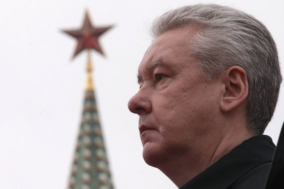 В кампании по переизбранию мэра Москвы Сергея Собянина на новый срок уже обнаружилось немало сходства с недавними выборами президента
