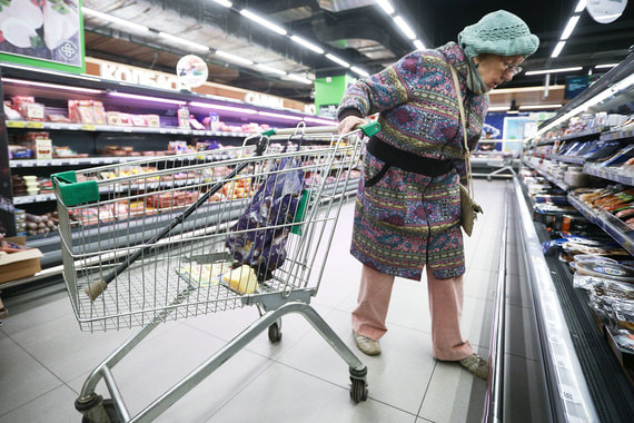 Почему бедность в России снизилась при падающих доходах населения