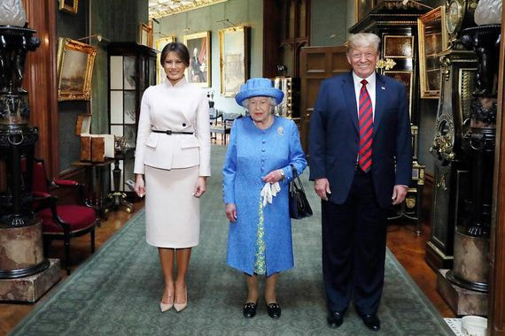Трамп впервые встретился с Елизаветой II