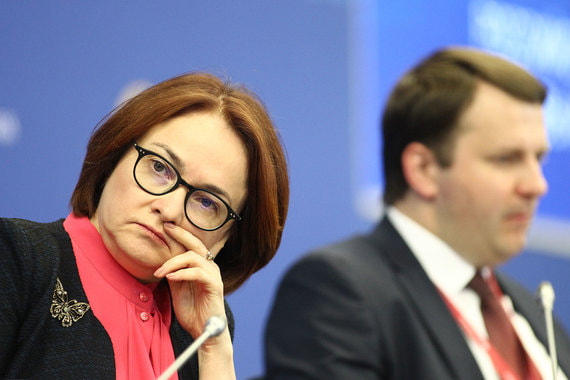 ЦБ займет выжидательную позицию, пока не получит информацию о реакции потребительских цен на решение поднять ставку НДС, считает Исаков