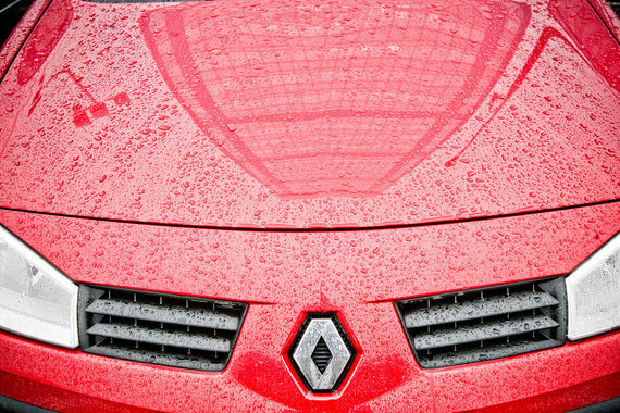 Renault тоже помогала «АвтоВАЗу»: с 2012 г. выделила 126 млн евро на модернизацию производства, прежде всего линии B0 в Тольятти