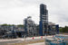 Газ, полученный в результате первичной обработки нефти, отправляют на газофракционирующую установку. Из него делают необходимые для бензина легкие компоненты, а также пригодные для продажи серу, бутан, пропан и изобутан