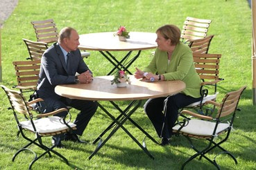 Песков раскрыл подробности разговора Путина и Меркель