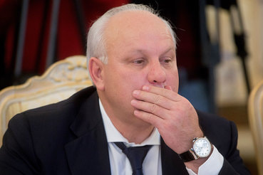Глава Хакасии снялся с выборов