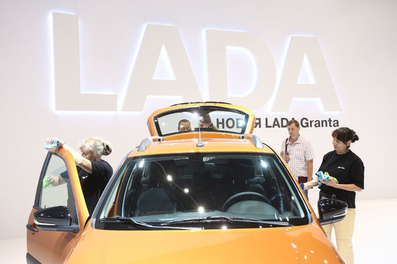 Представитель «АвтоВАЗа» не стал комментировать график производства. Но отметил, что «новое семейство Granta хорошо принято рынком и спрос на автомобиль стабильно высокий»
