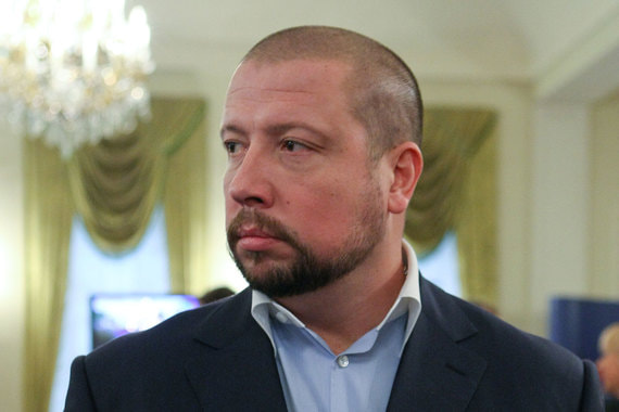 В случае выдачи России Юров попал бы в «Матросскую Тишину», где у него были бы «спальное место, 3 кв. м жилого пространства, а также место на полу, свободное от мебели, по которому он мог бы свободно передвигаться», обещала Генпрокуратура