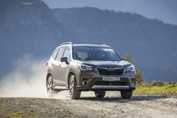 Рулевое управление Subaru Forester пятого поколения настолько легкое и точное, что способно исправить многие ошибки водителя