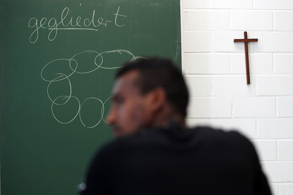 В Польшу мигранты едут работать, а в Германию – за убежищем