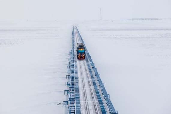 Содержать самую северную железную дорогу «Газпрому» очень дорого
