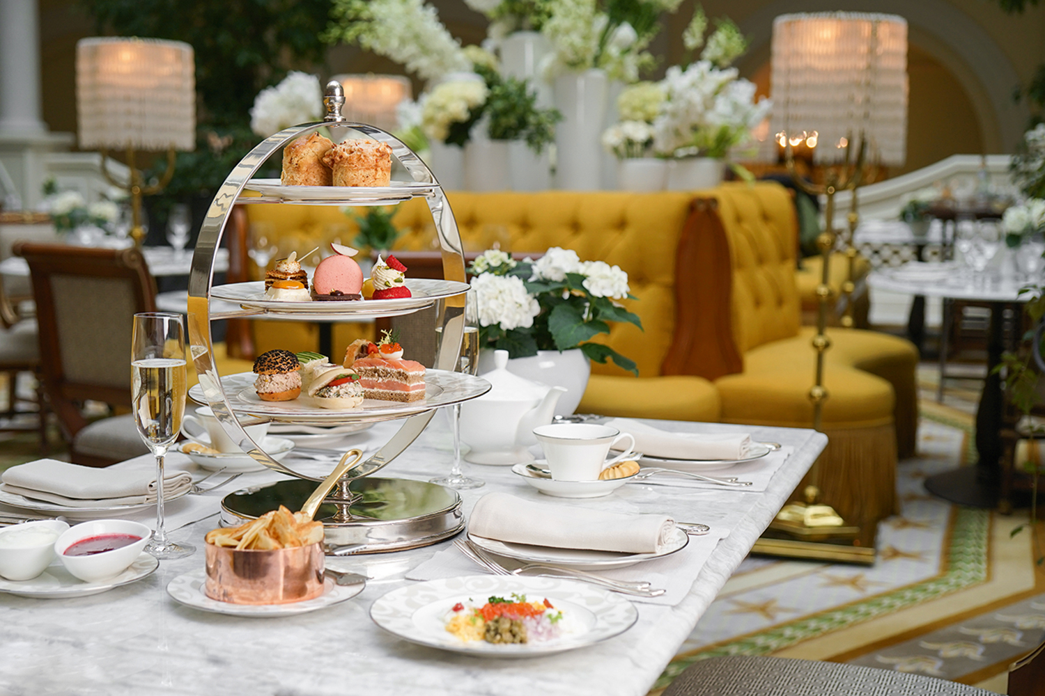 Полуденная церемония в петербургской «Чайной гостиной»