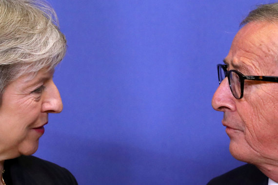 Мэй и Юнкер согласовали основные параметры Brexit