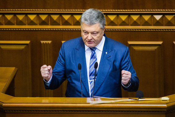 Порошенко заявил, что не намерен использовать военное положение для ограничения гражданских свобод