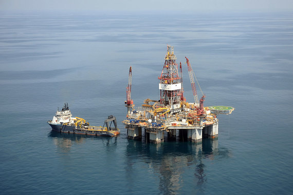 Инвестиции в добычу нефти и газа на шельфе Черного моря помогли бы пополнить бюджет Румынии на $26 млрд к 2040 г., подсчитал Deloitte