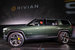 Внедорожник Rivian R1S построен на той же базе, что пикап R1T с четырьмя электромоторами, емкость его батарей будет зависеть от числа мест в салоне. Разгон до 96,5 км/ч у машин с большими аккумуляторами занимает 3 с, максимальная скорость ограничена 201 км/ч. Компания собирается начать поставки R1S в 2021 г.
