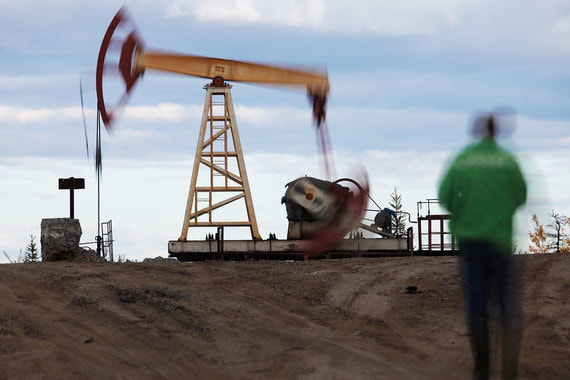 С начала октября нефть подешевела более чем на 30%