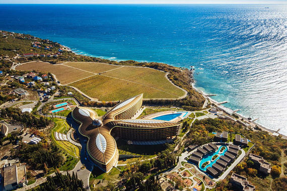 Крымский Mriya Resort & Spa завоевывает награды World Travel Awards четвертый год подряд