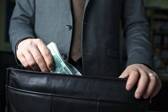 Брать взятки в России в 2018 г. стали почти на 10% чаще, чем в прошлом