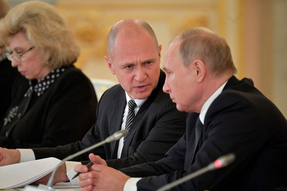 Президент Владимир Путин, первый замглавы его администрации Сергей Кириенко и уполномоченный по правам человека Татьяна Москалькова (справа налево) узнали от членов СПЧ о тяготах и лишениях правозащитной службы