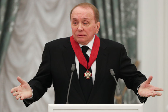 Масляков создал АМиК в 1990 г., эта компания занялась производством телеверсии КВН