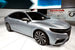 Новая Honda Insight сблизилась по дизайну со старшей «сестрой» Accord и младшей Civic. Модель будет оснащаться гибридным приводом с литий-ионной батареей, который позволит достичь расхода топлива 4,7 л на 100 км, пообещала компания