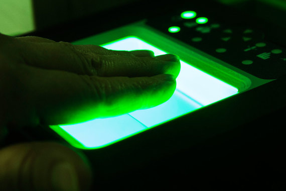 Минкомсвязи будет регулировать сбор биометрических данных россиян