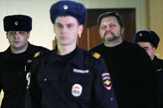 Белых себя виновным не признавал и заявлял о совершенной против него провокации