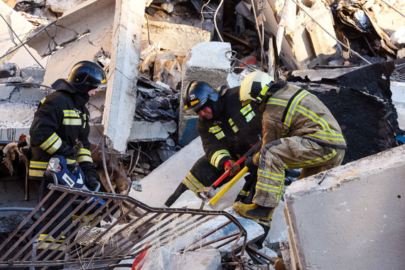 Спасатели возобновили разбор завалов на месте обрушения в Магнитогорске