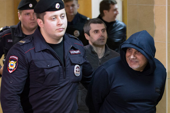 Захарий Калашов (на фото справа) – первый пока осужденный по ст. 210 УК, которого суд признал «лицом, занимающим высшее положение в преступной иерархии»