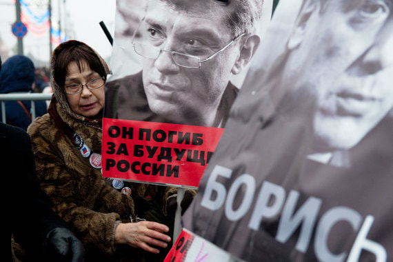 Борис Немцов был убит вечером 27 февраля в 2015 г. на Большом Москворецком мосту