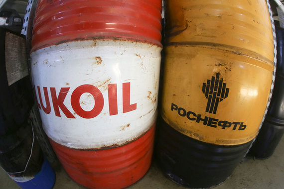 normal 1bvl «Лукойл» ненадолго стал дороже «Роснефти»