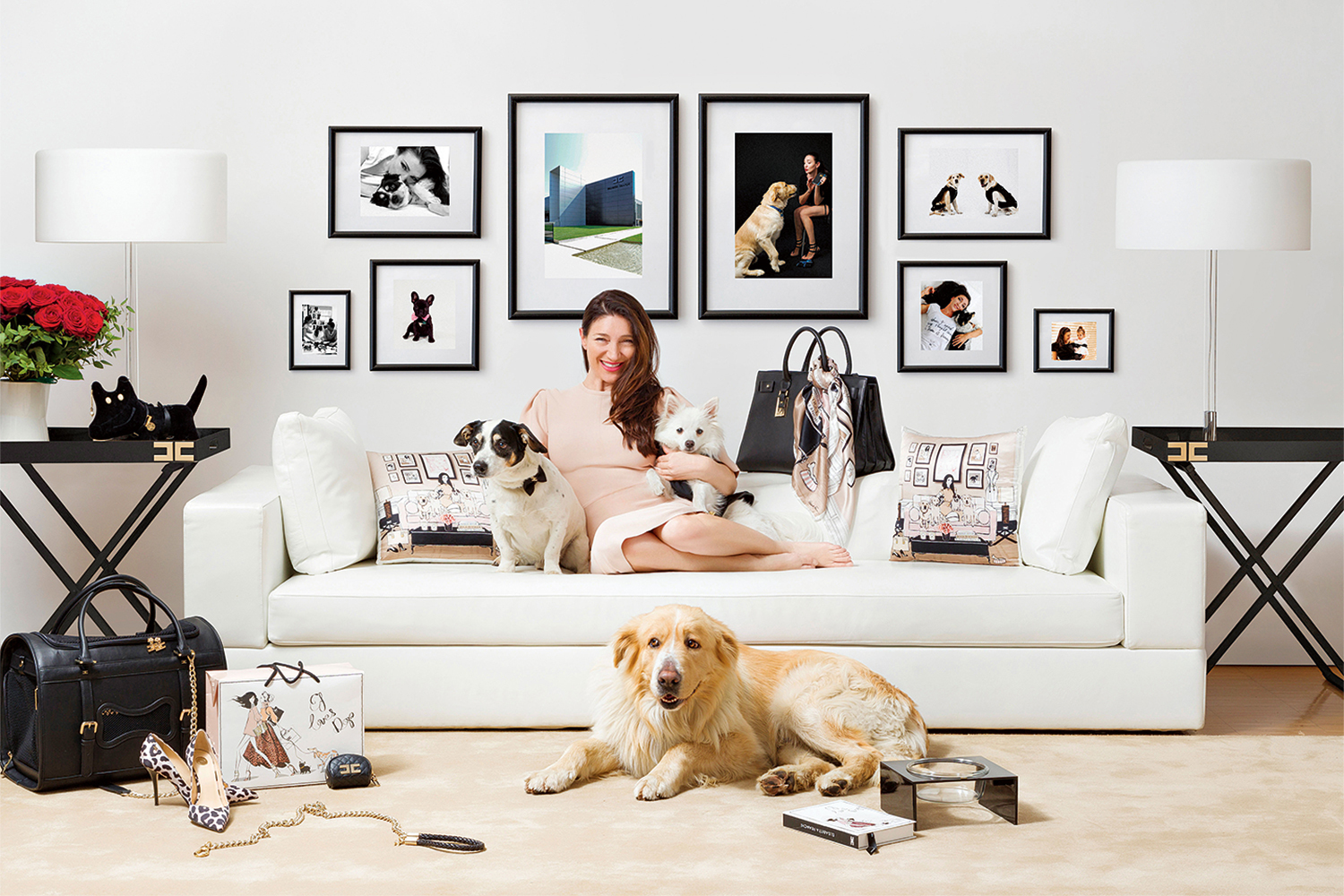 Дизайнер Элизабетта Франки обожает собак и помогает им