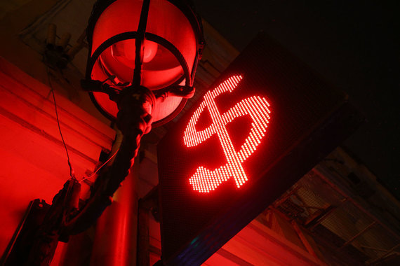 Доллар подорожал на 50 копеек за полдня