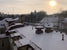 На крыше Grand Hotel Kempinski Vilnius установлены четыре улья. Мед, который собирают гостиничные пчелы, чистейший, уверяют в отеле. Каждый постоялец Grand Hotel Kempinski Vilnius получает на память баночку местного меда