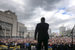 При этом Порошенко пообещал с уважением отнестись к выбору народа даже в случае победы Зеленского. «Если, не дай бог, он будет избран – это будет выбор украинского народа, и я буду его уважать – любой выбор, потому что мы демократическое государство», – заявил он, тем не менее подчеркнув, что не считает своего соперника достойным кандидатом на пост главы государства