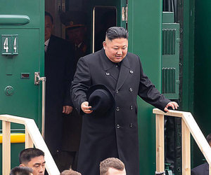 Бывший следователь ФСБ арестован по подозрению в получении взятки от экс-главы Известий Бывший следователь ФСБ арестован по подозрению в получении взятки от экс-главы Известий