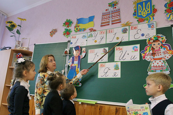 Все граждане теперь обязаны использовать украинский язык во всех сферах жизни