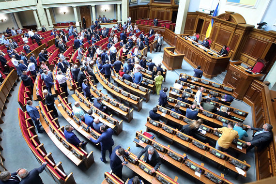 Парламент Украины отказался рассматривать первую инициативу нового президента